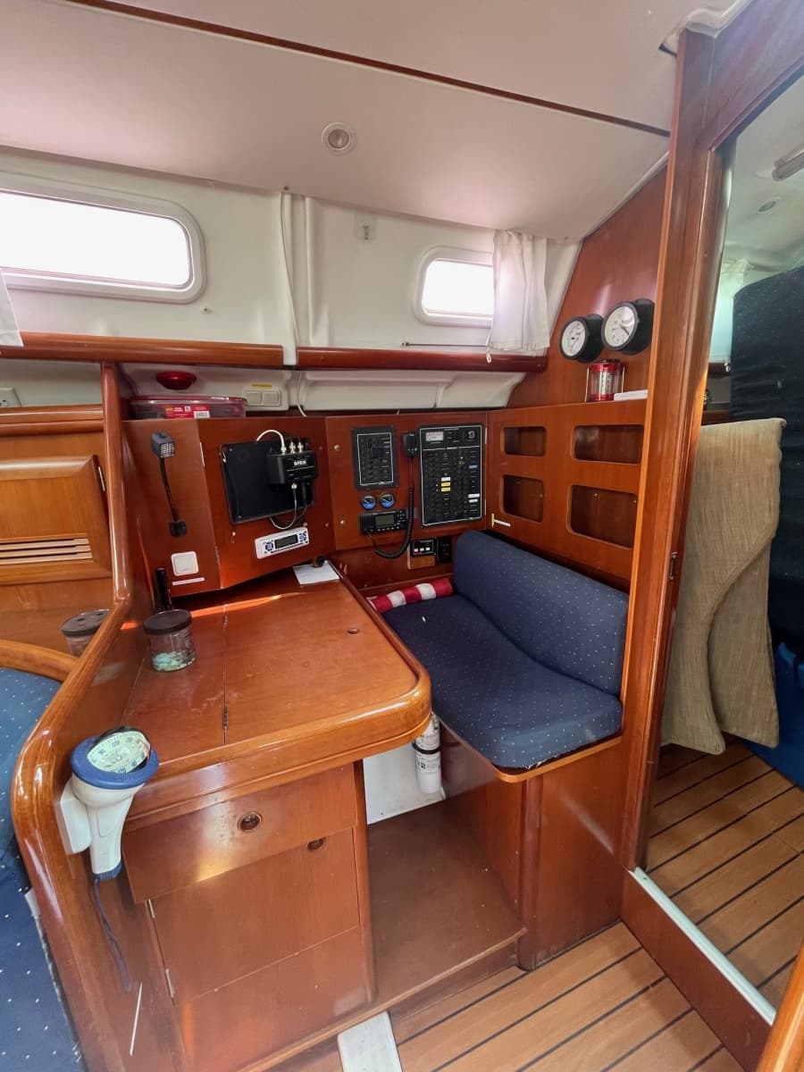 2004 Beneteau 423
