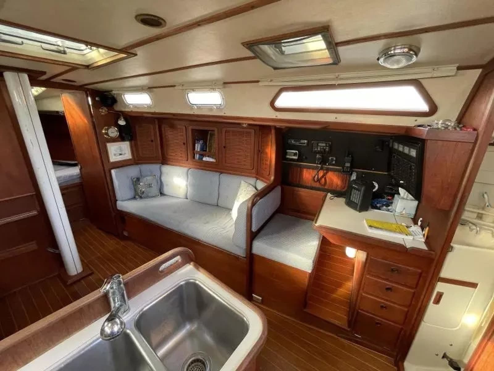 1990 Sabre 38 MK II