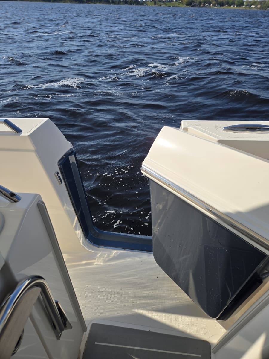 2024 Tiara Yachts 38 LS