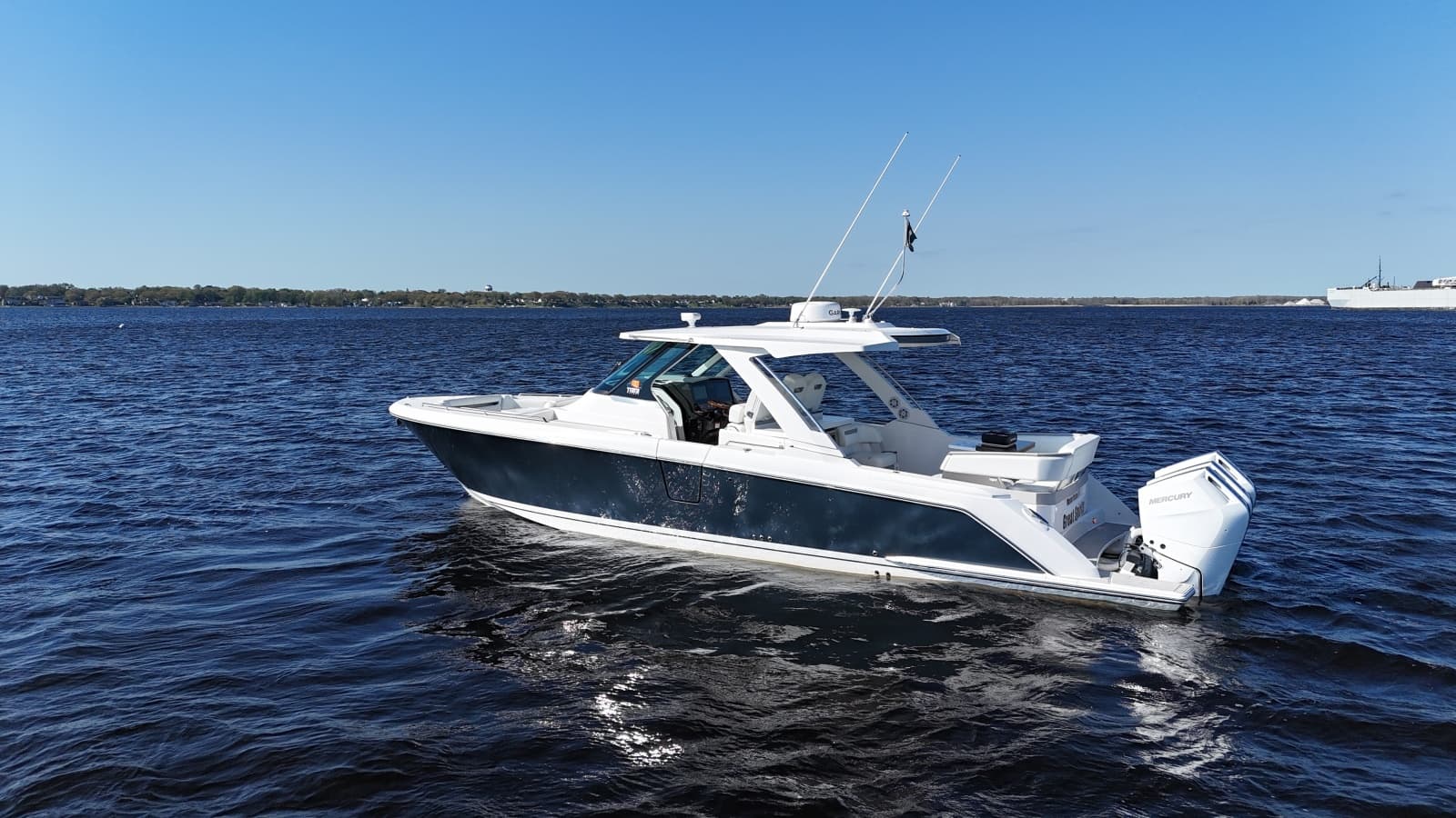 2024 Tiara Yachts 38 LS