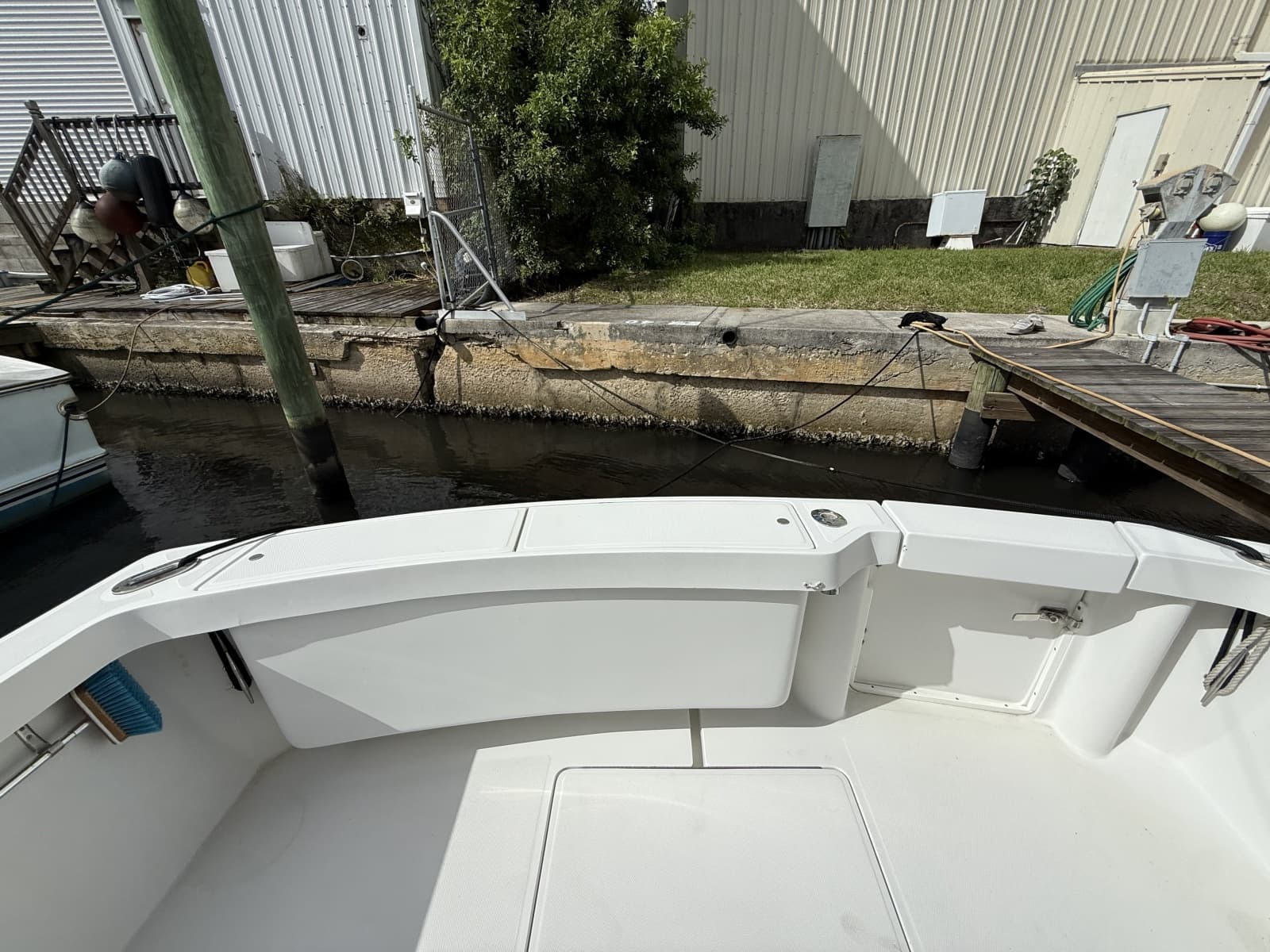 2000 Luhrs 