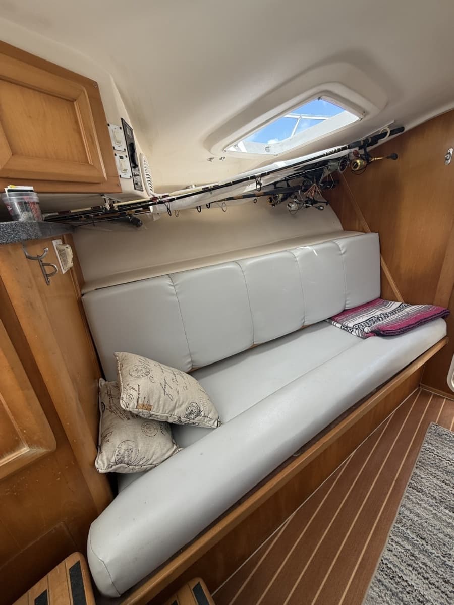 2000 Luhrs 