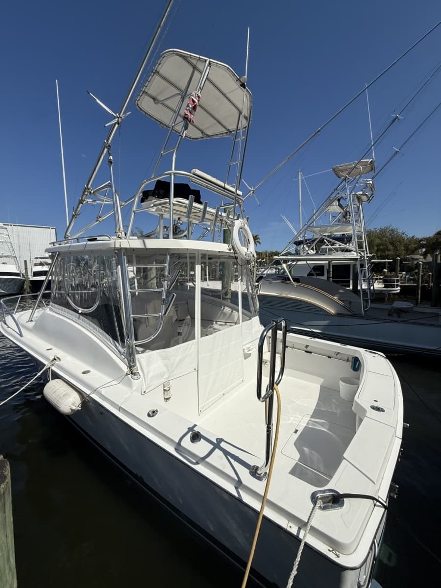 2000 Luhrs 