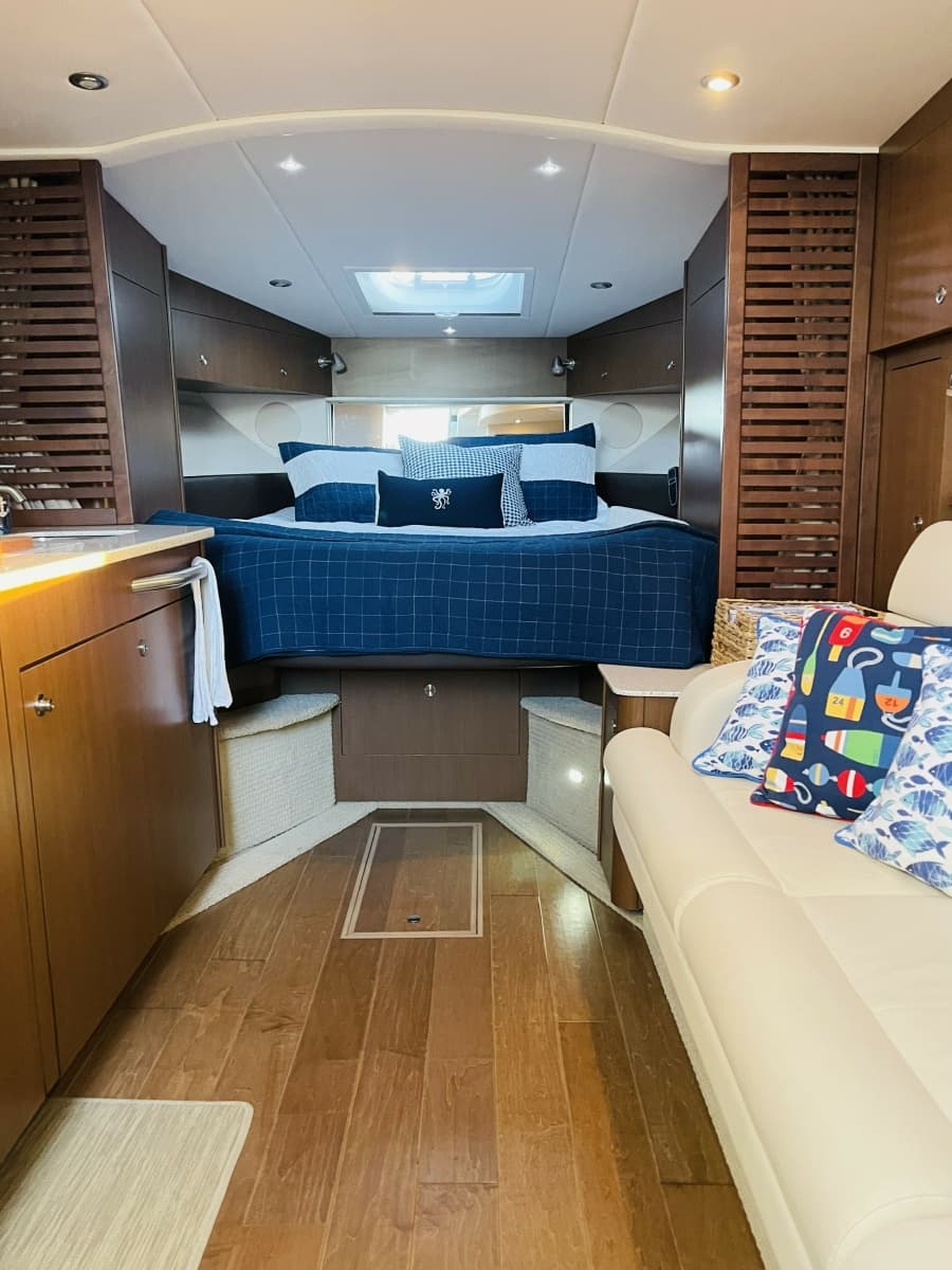 2017 Sea Ray Sundancer 370
