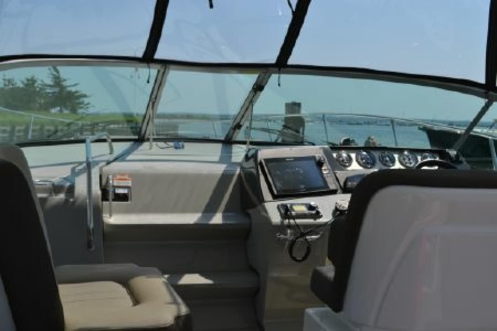 2017 Sea Ray Sundancer 370