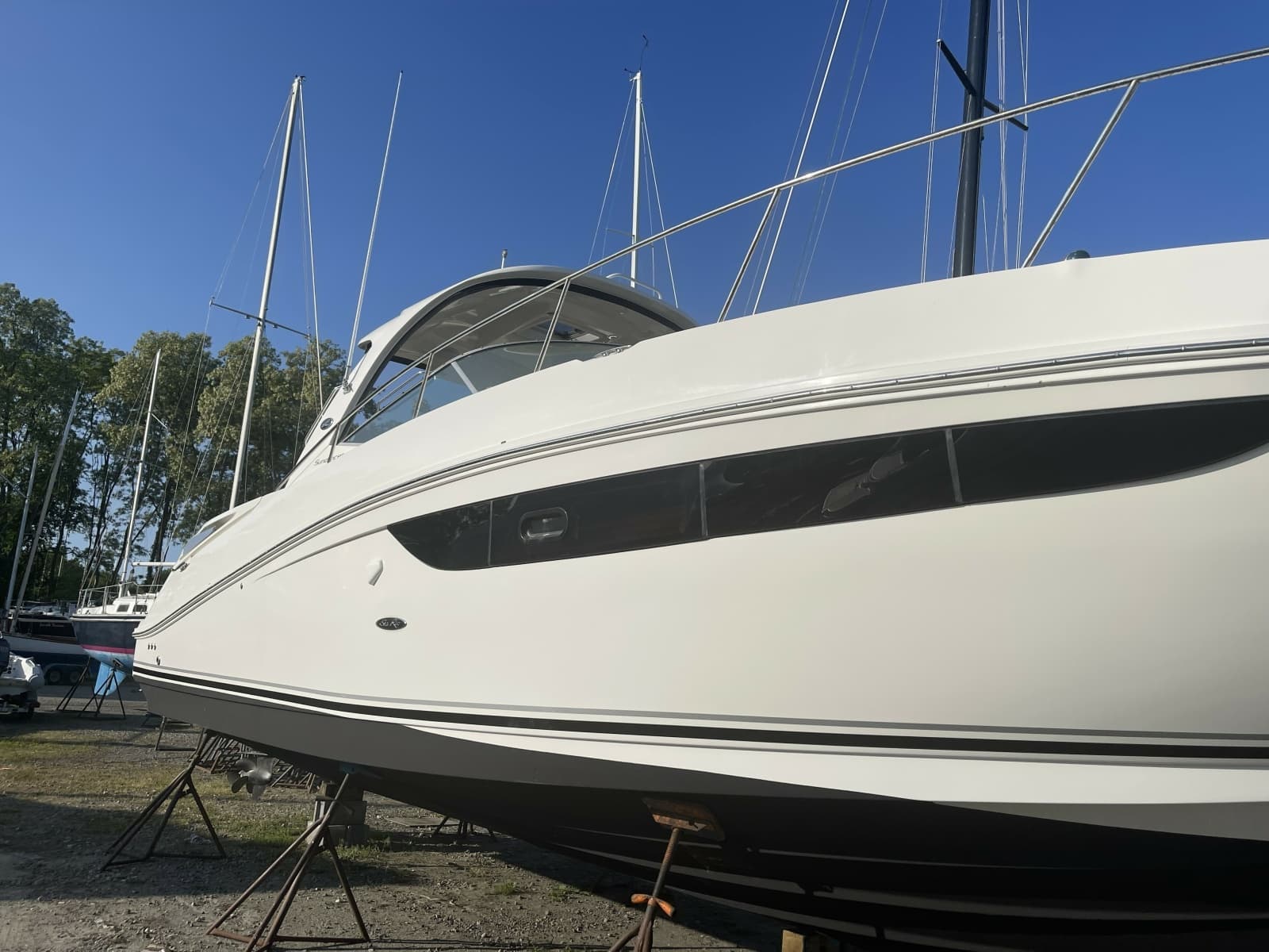 2017 Sea Ray Sundancer 370