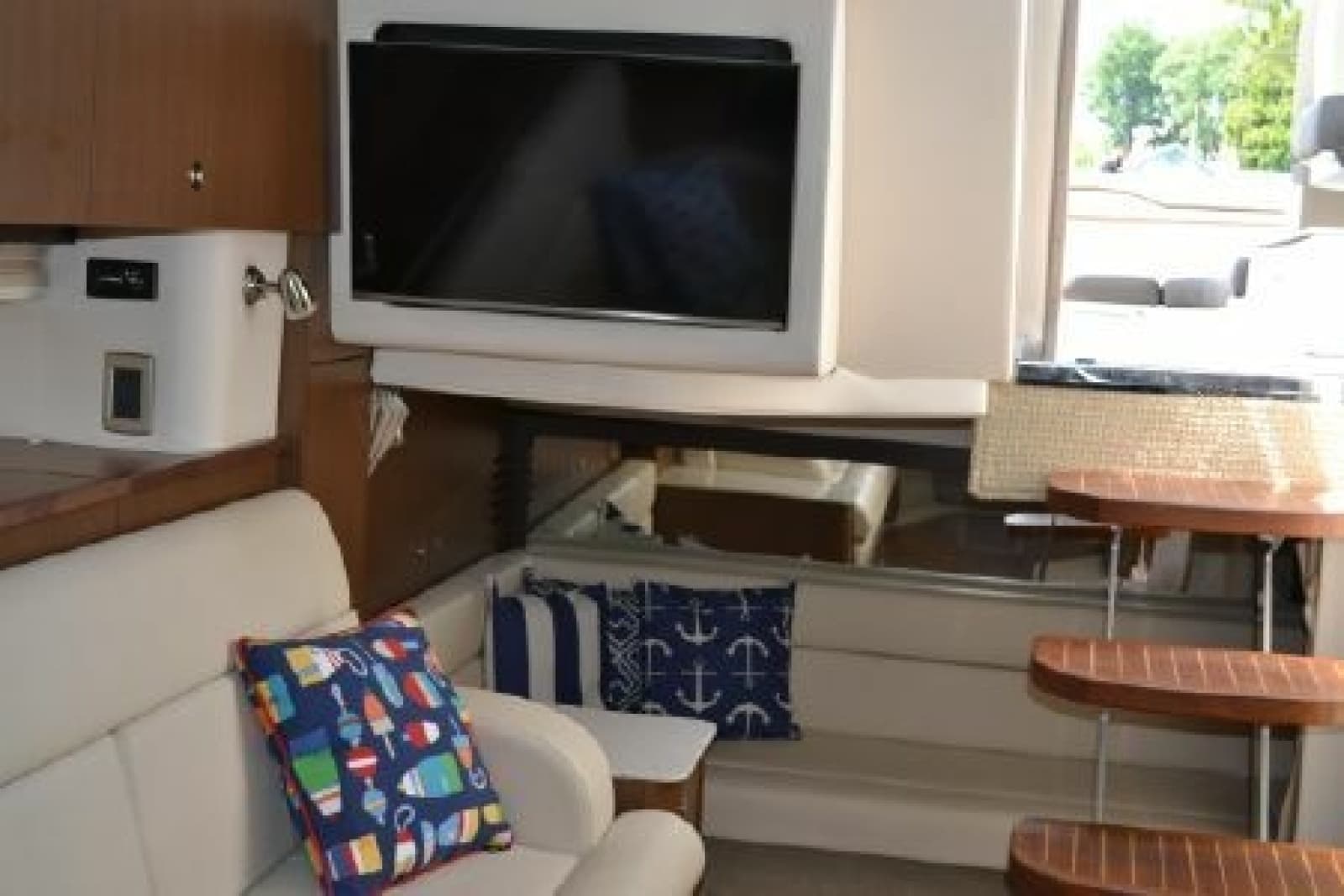 2017 Sea Ray Sundancer 370