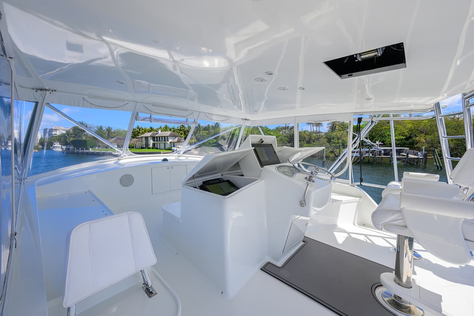 2003 American Custom Yachts 