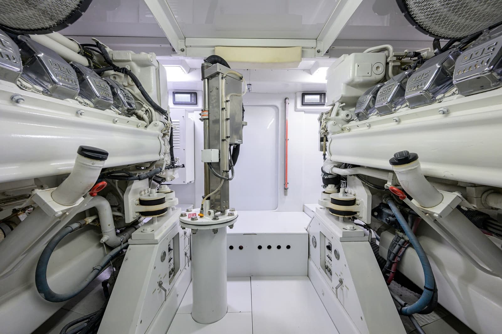 2003 American Custom Yachts 