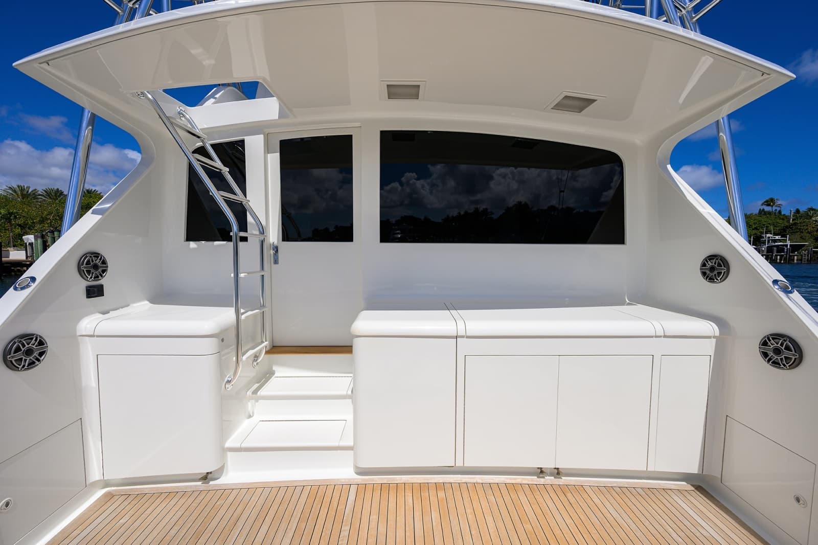 2003 American Custom Yachts 