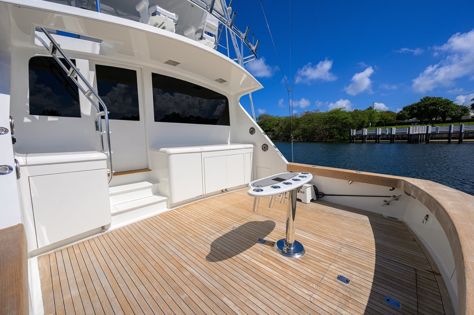 2003 American Custom Yachts 