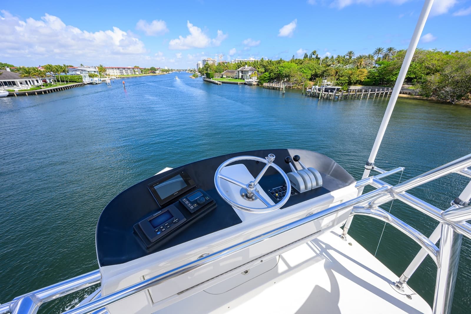 2003 American Custom Yachts 
