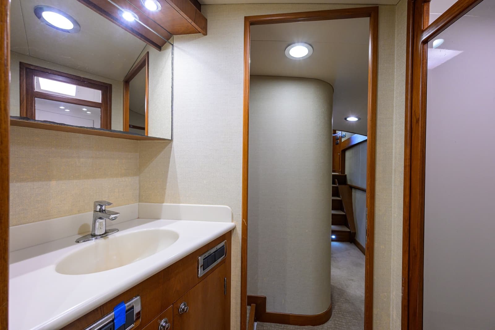 2003 American Custom Yachts 