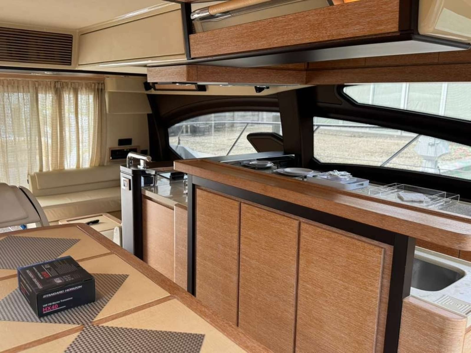 2014 Azimut 64