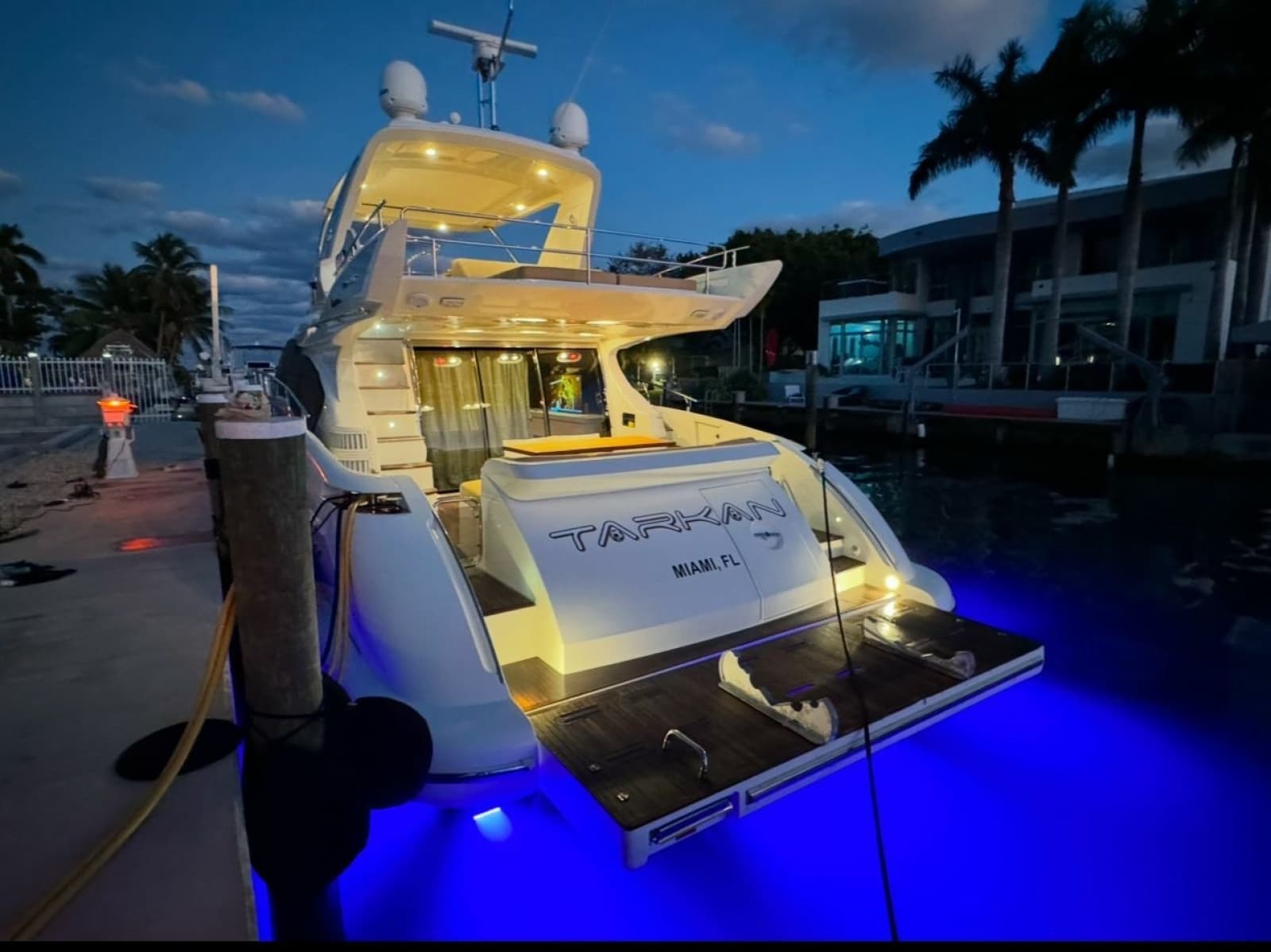 2014 Azimut 64