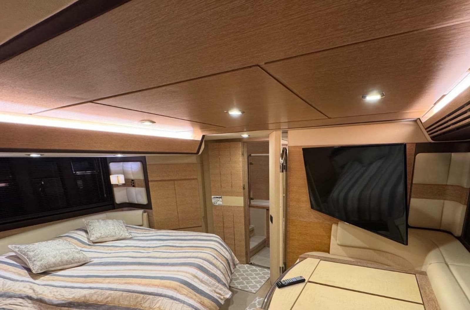2014 Azimut 64