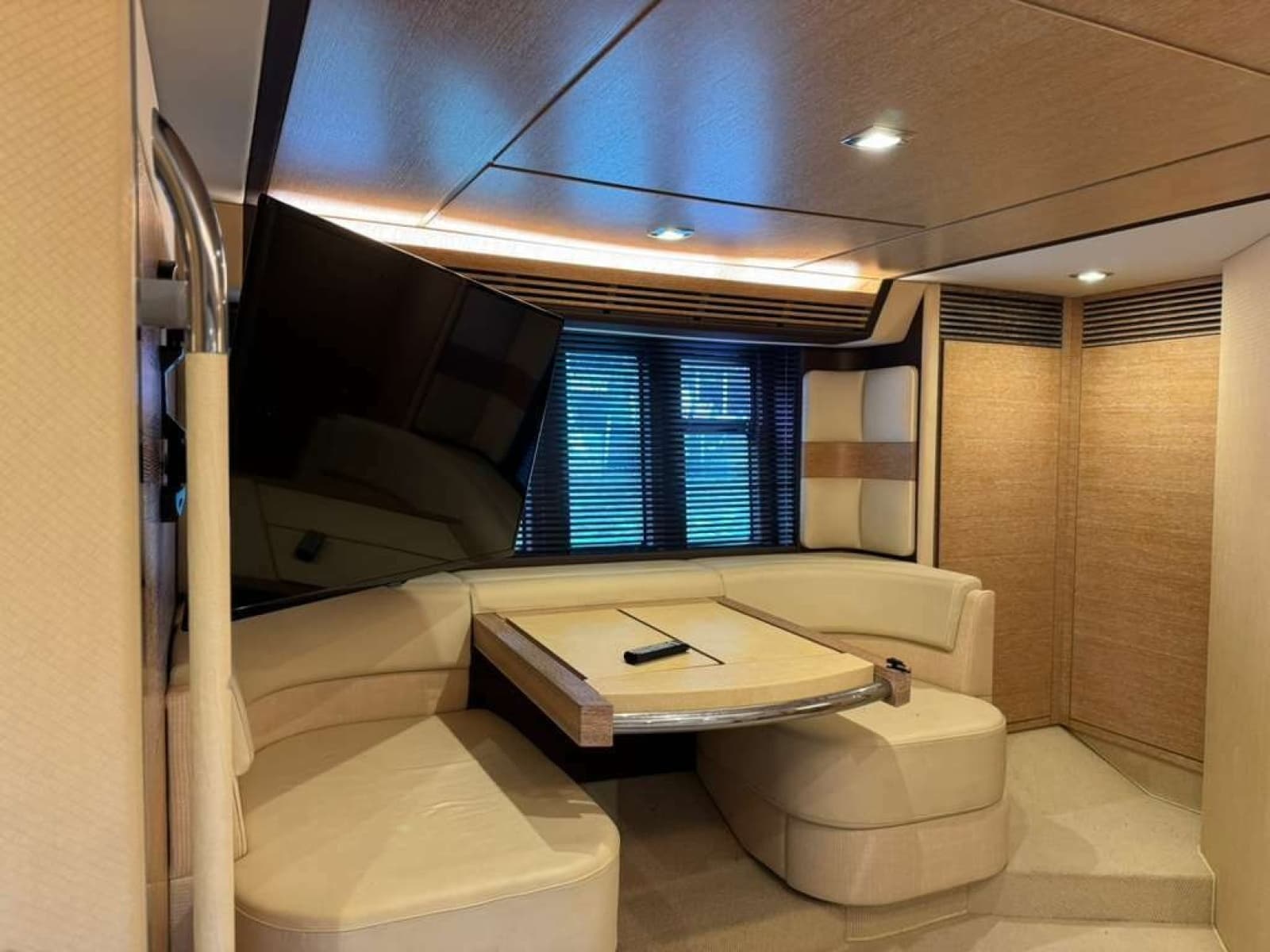 2014 Azimut 64