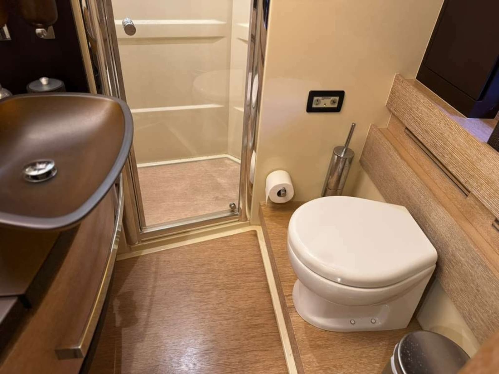 2014 Azimut 64