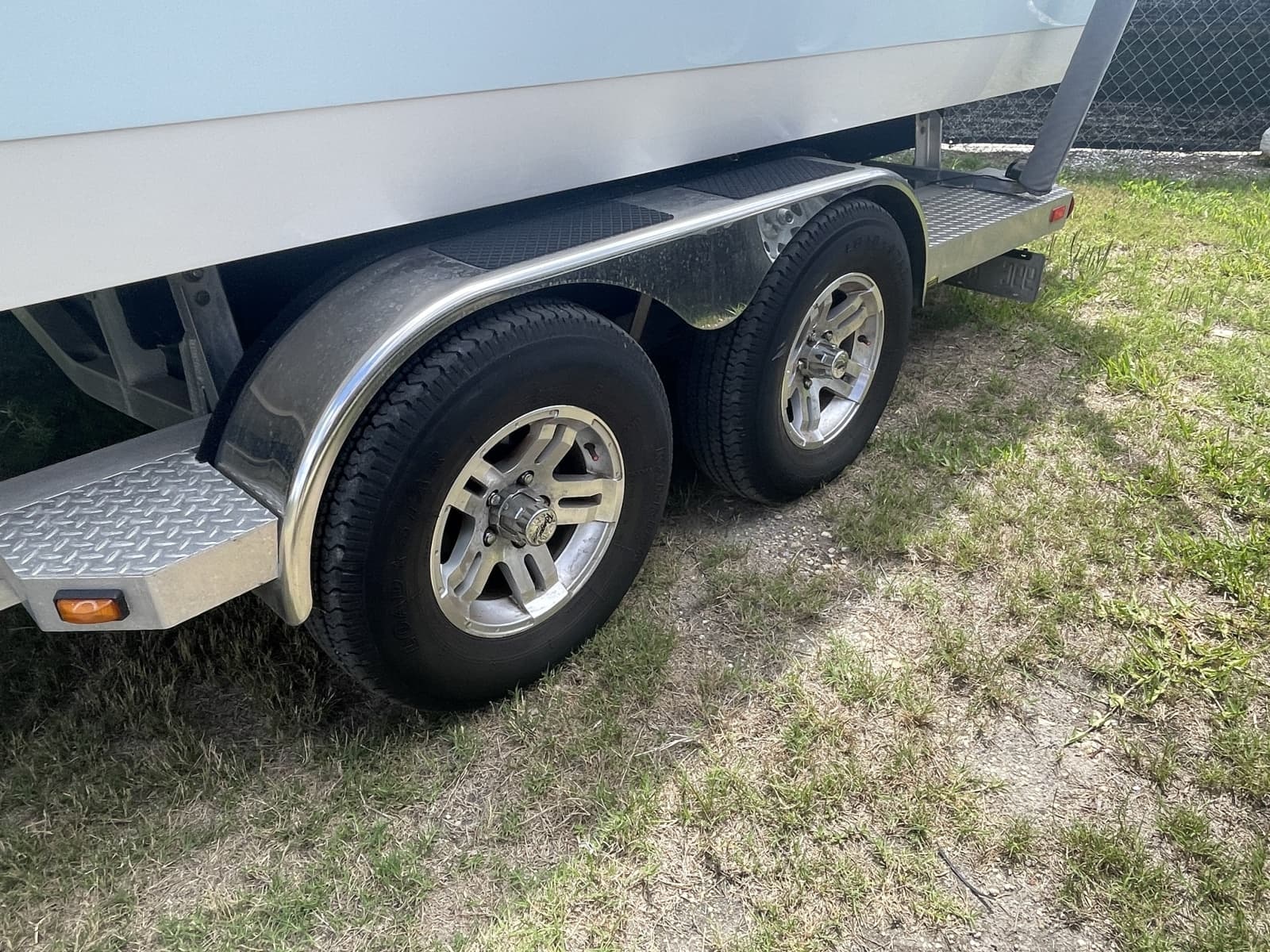 2022 Ranger 2510 Bay
