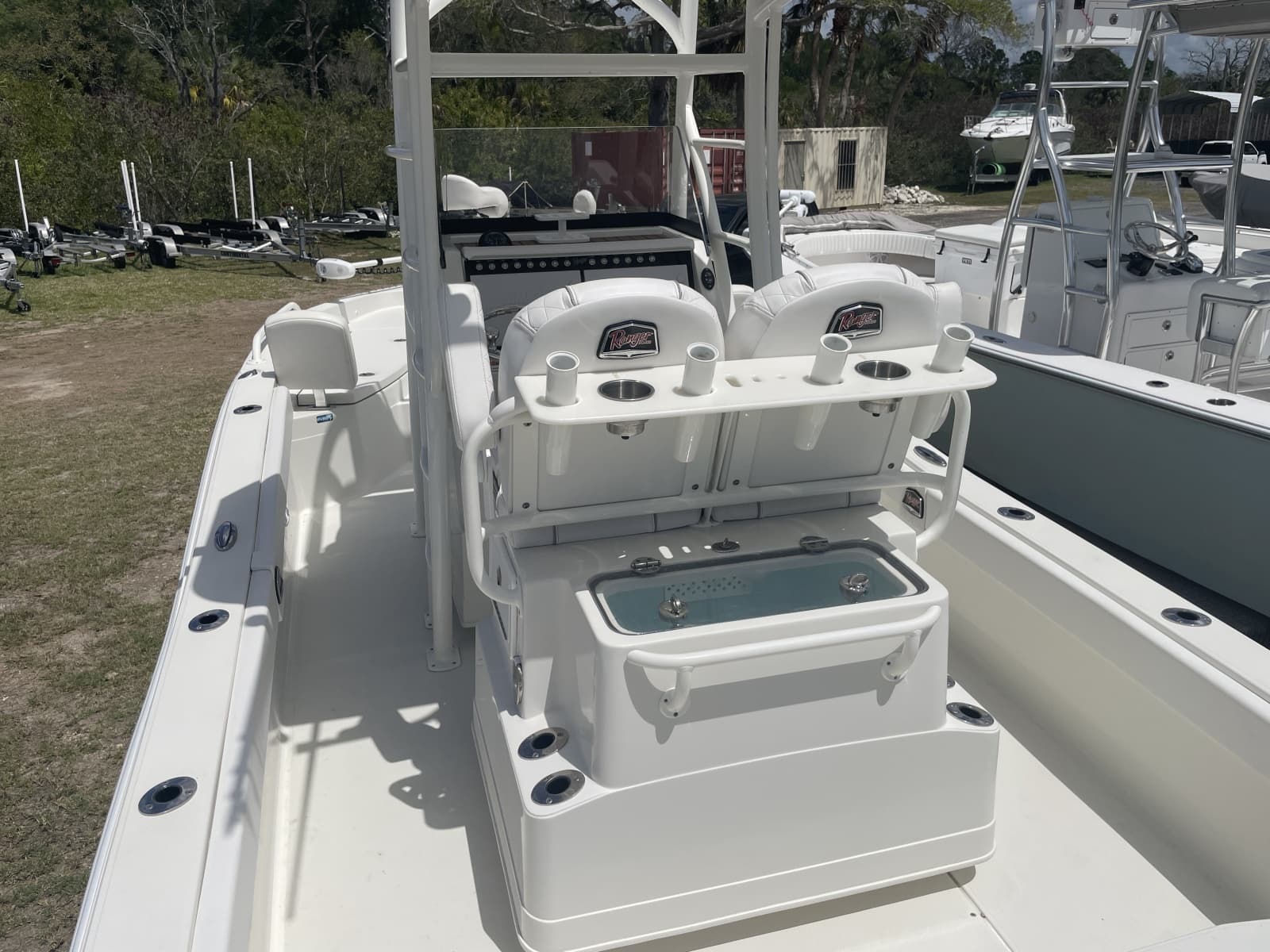 2022 Ranger 2510 Bay