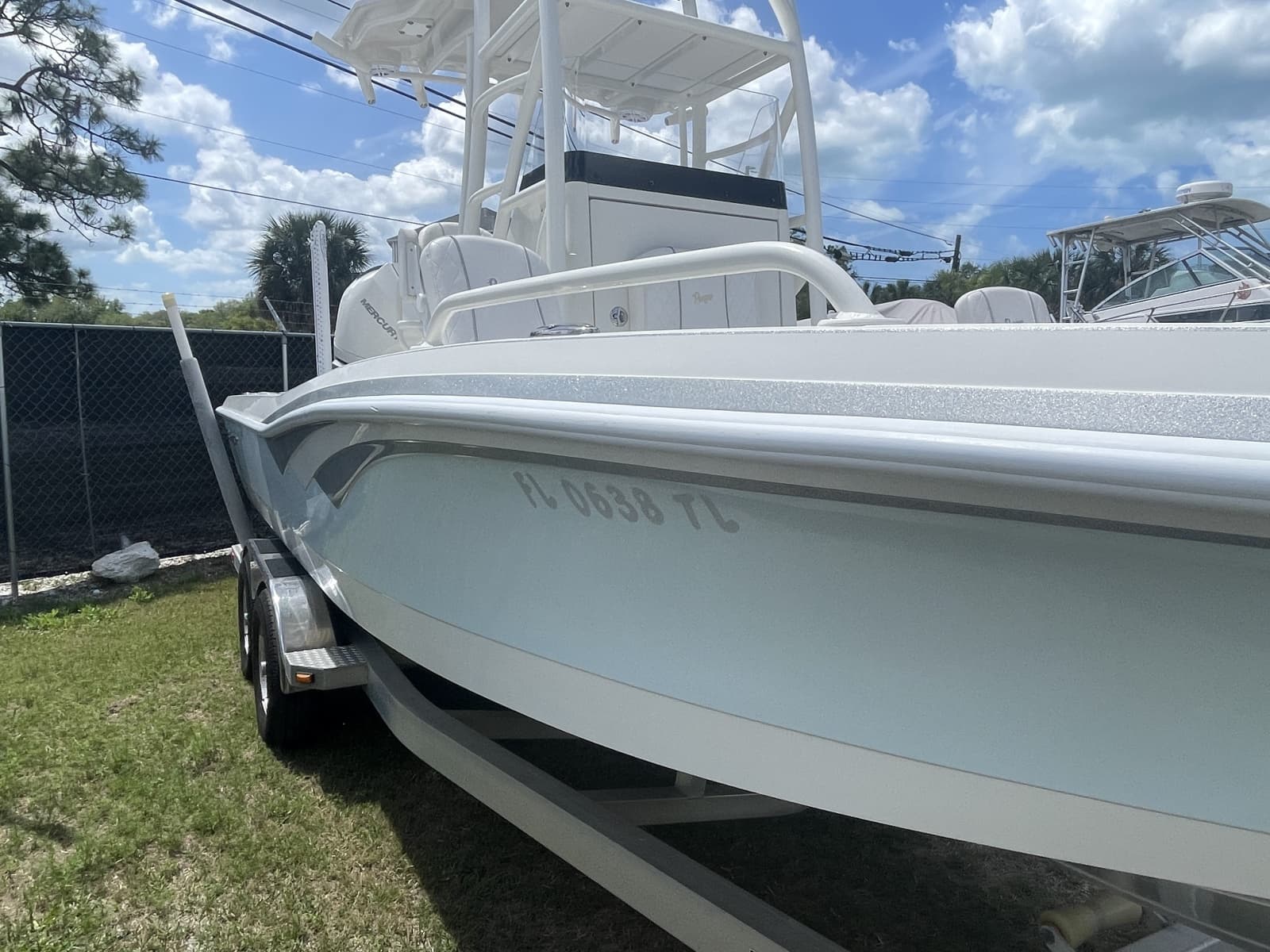 2022 Ranger 2510 Bay