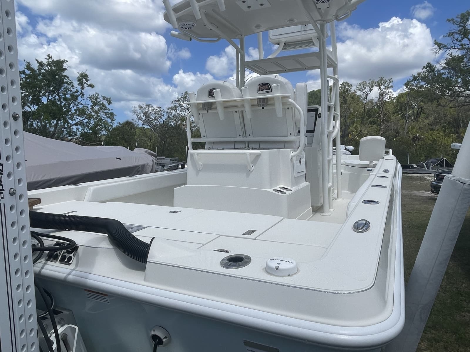 2022 Ranger 2510 Bay