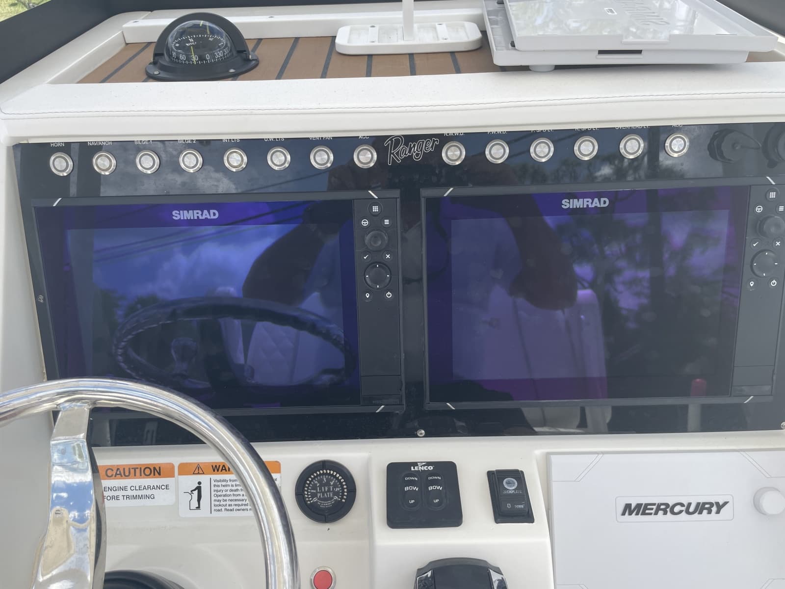 2022 Ranger 2510 Bay