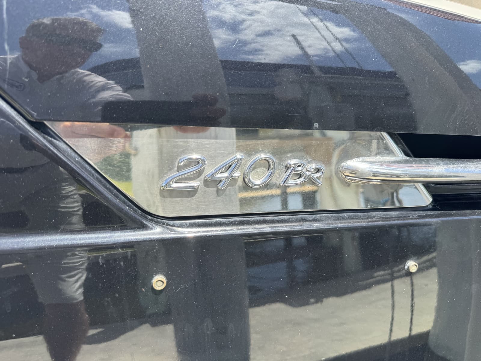 31 240BR Badge