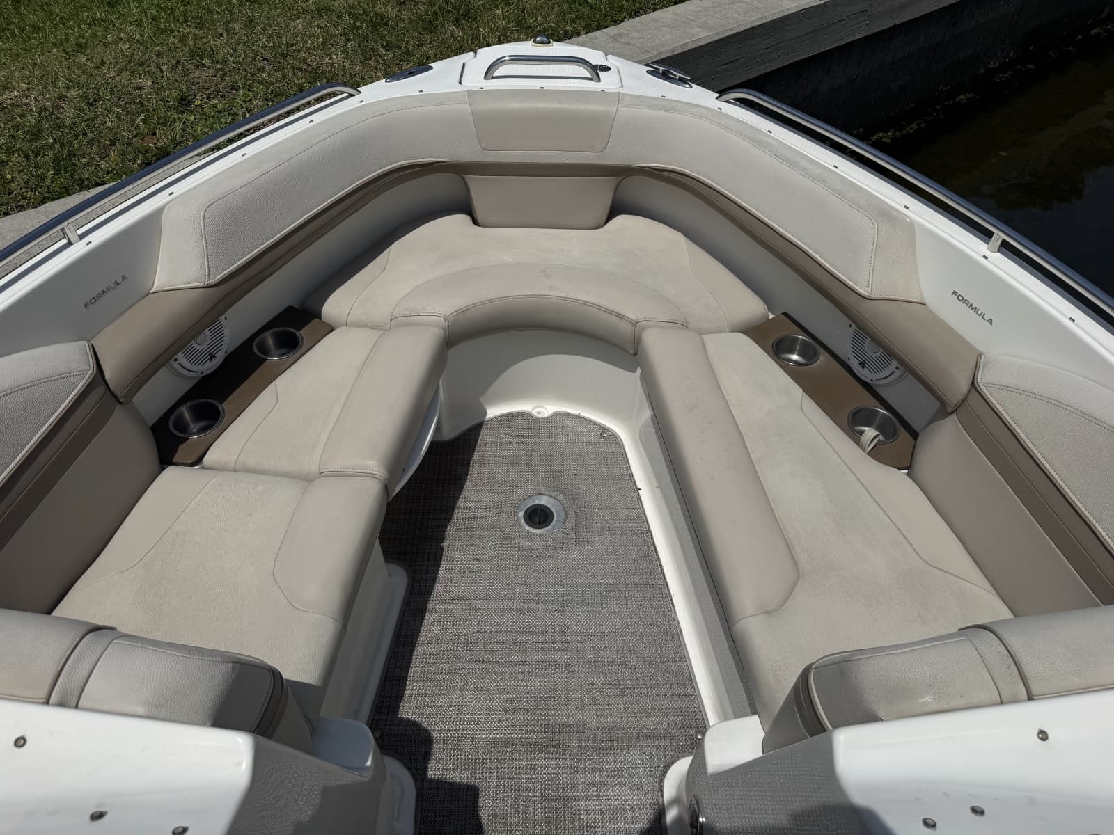 14 Bow Seating