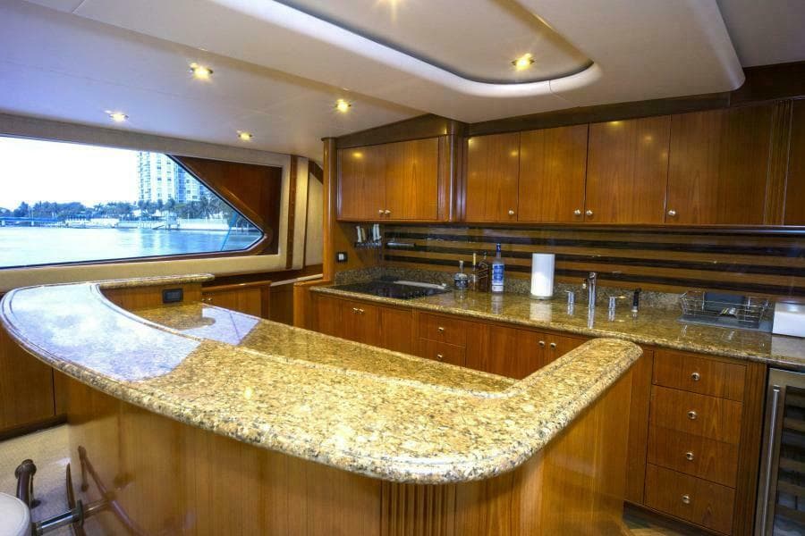 2005 Sea Force IX Enclosed Flybridge