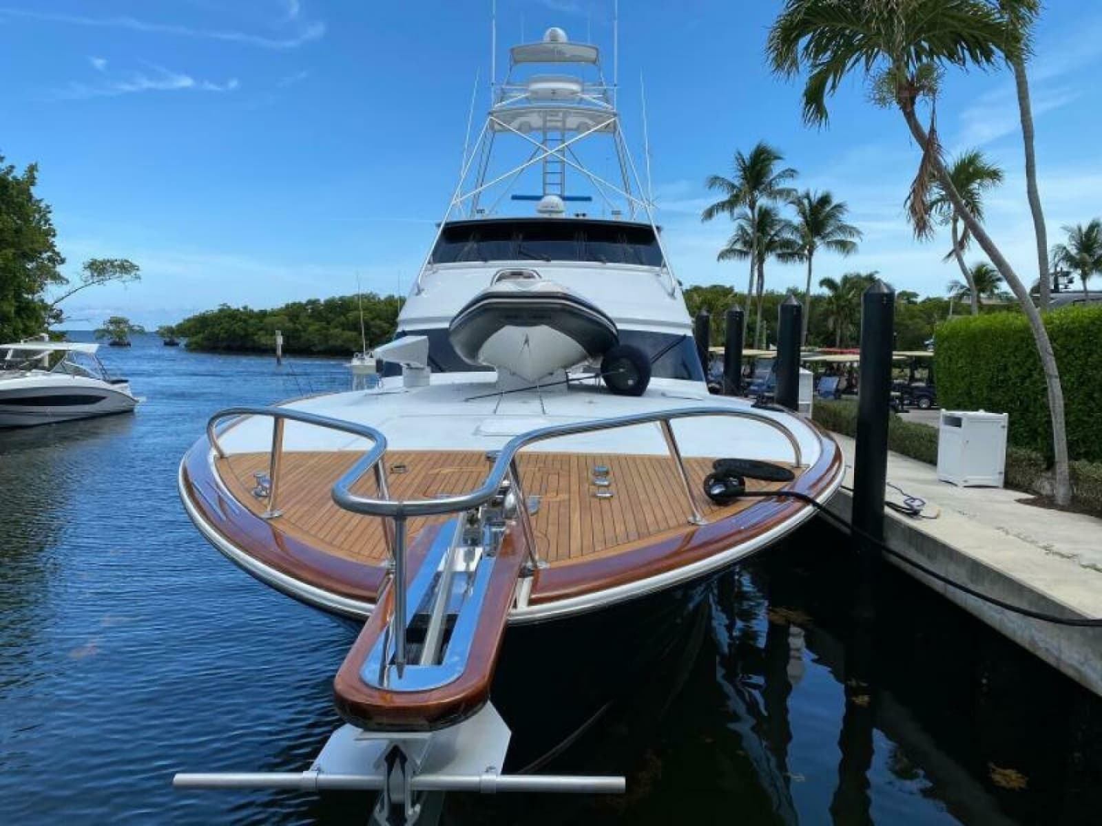 2005 Sea Force IX Enclosed Flybridge