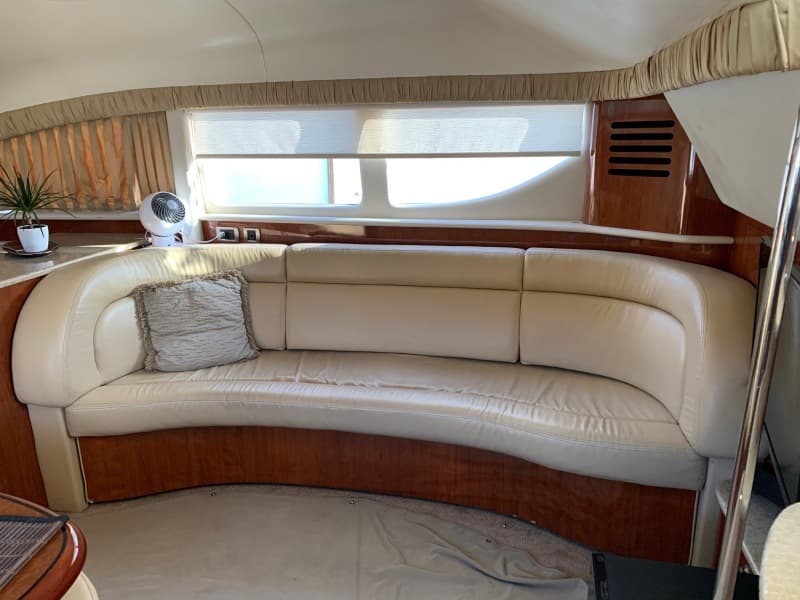 2004 Sea Ray 390 Motor Yacht