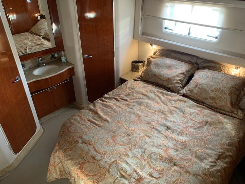 2004 Sea Ray 390 Motor Yacht