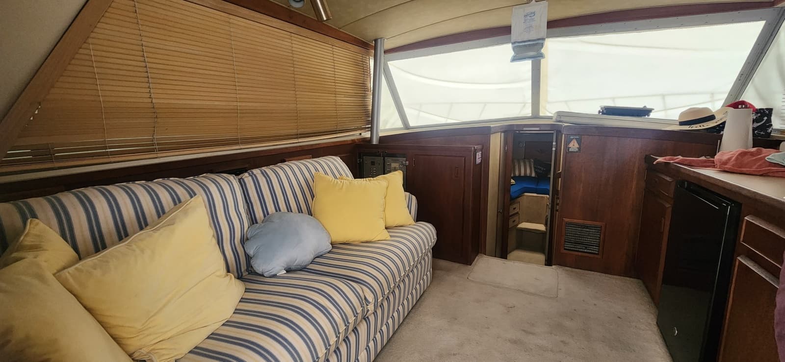 1985 Bertram Flybridge Cruiser