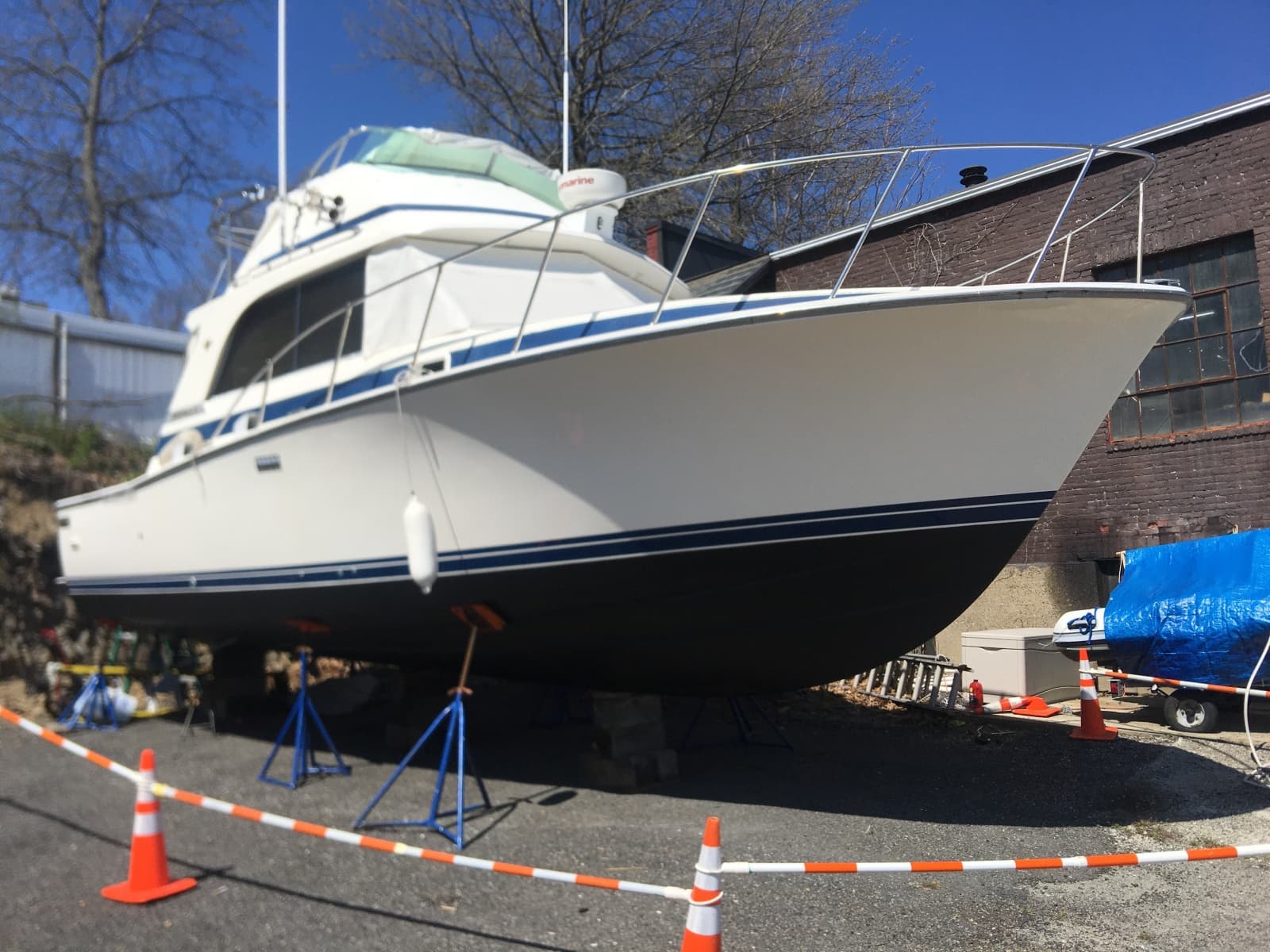 1985 Bertram Flybridge Cruiser