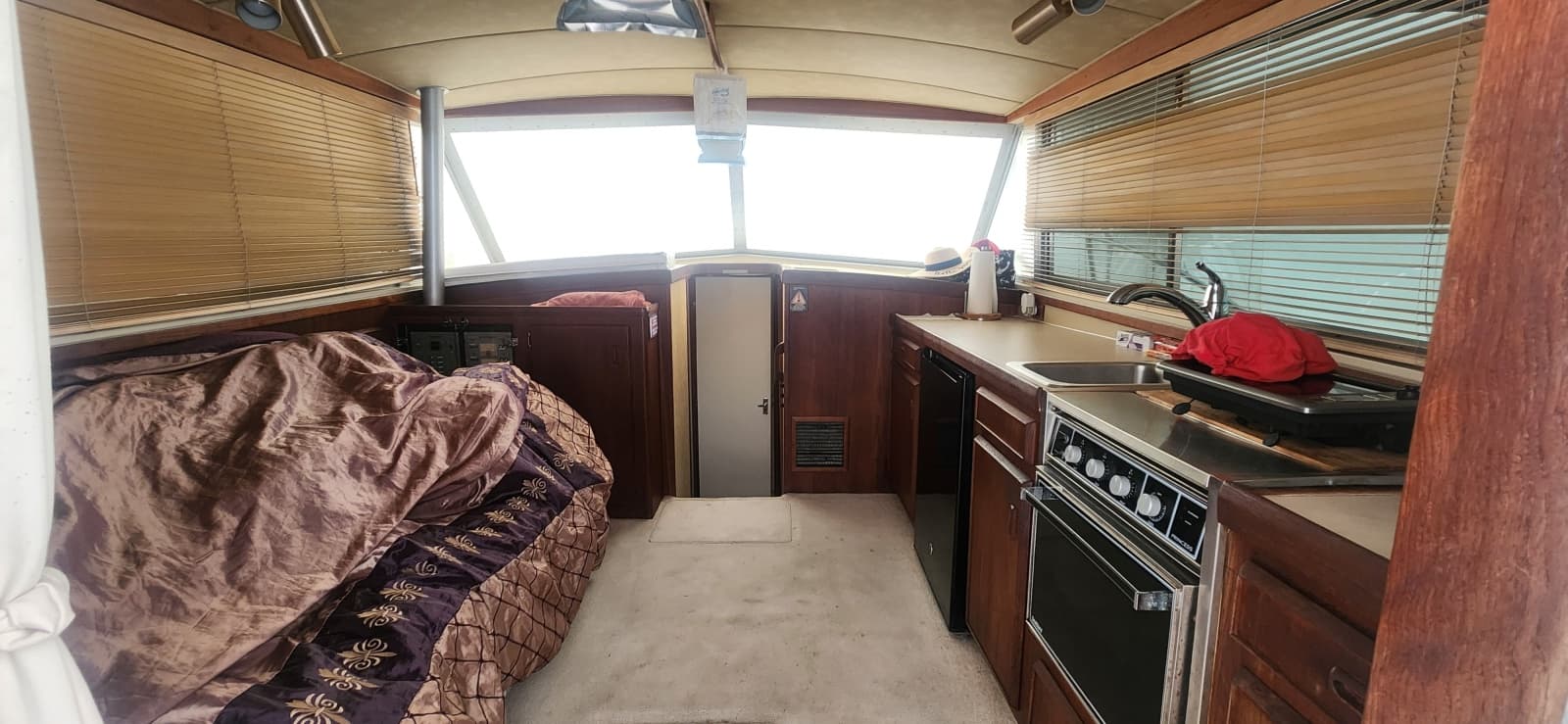1985 Bertram Flybridge Cruiser