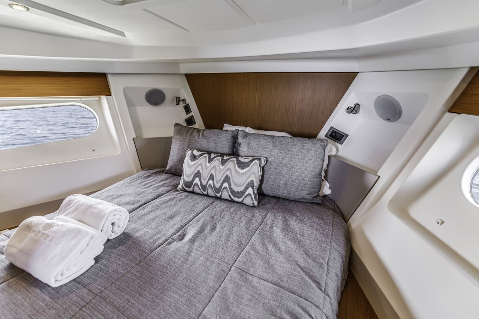 2019 Beneteau Swift Trawler
