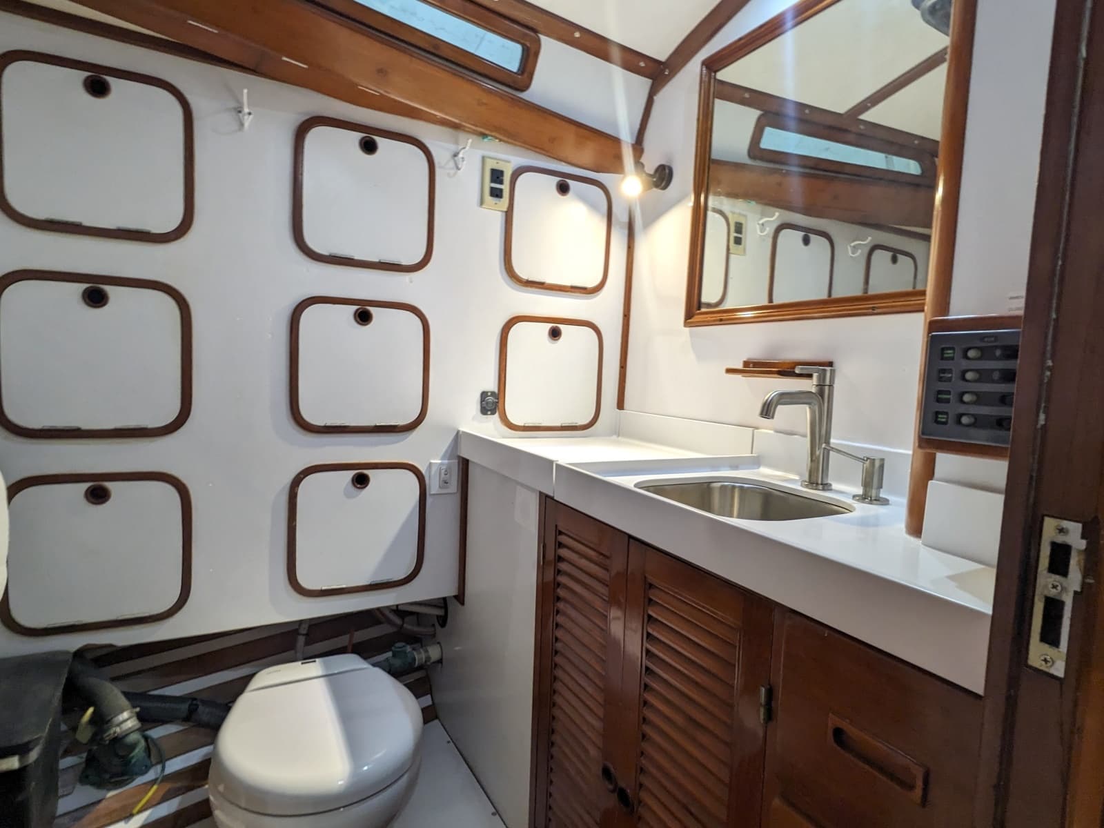 1984 Tayana Vancouver 42