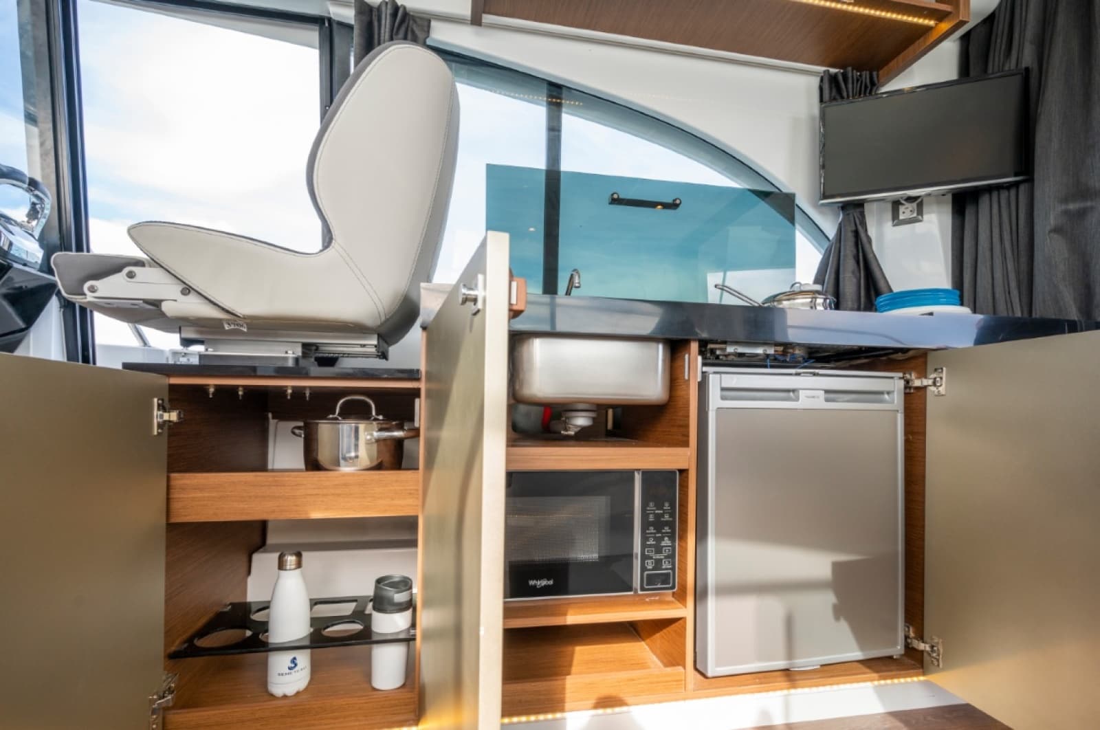 2023 Beneteau Antares 11