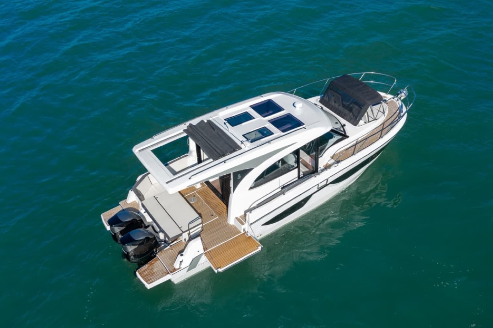 2023 Beneteau Antares 11