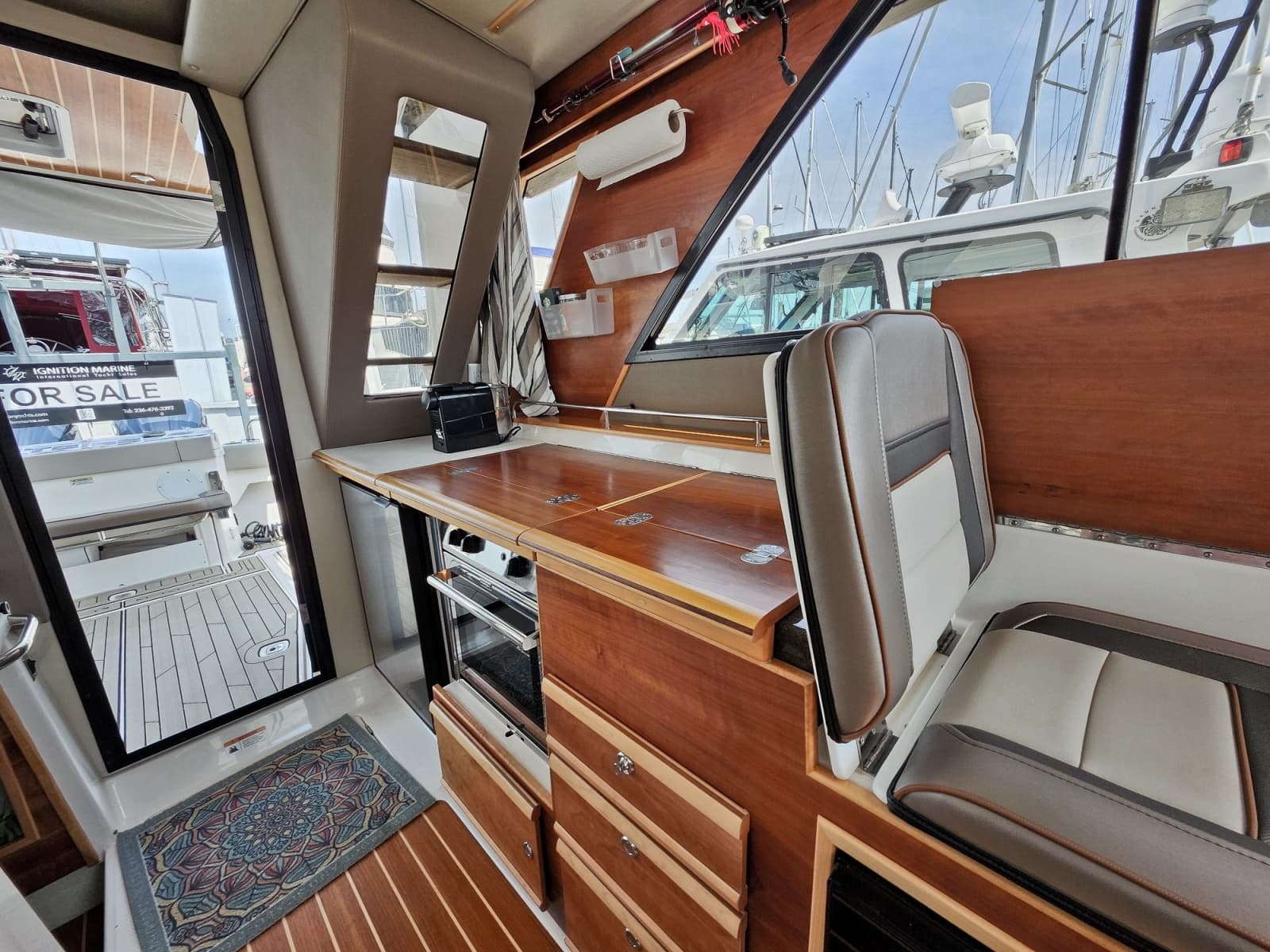 2022 Cutwater C-32 CB