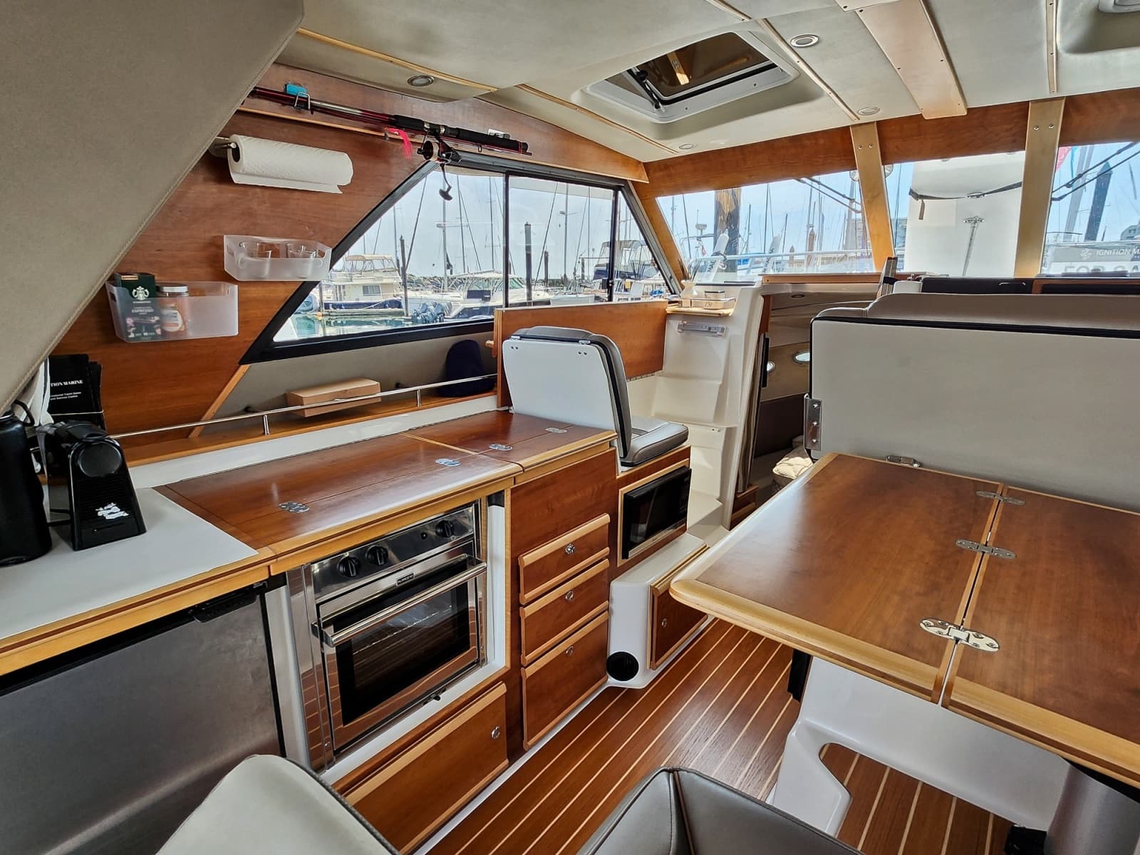 2022 Cutwater C-32 CB