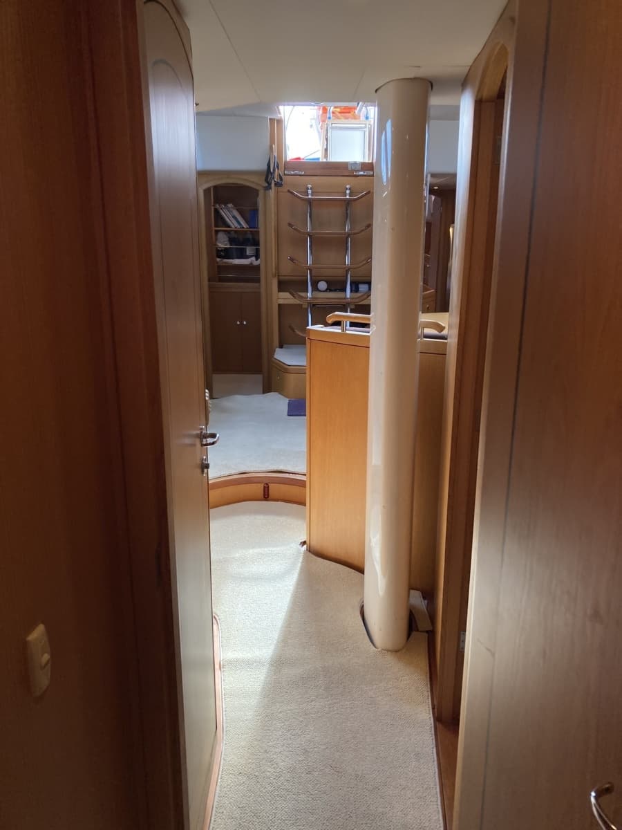 2008 Oyster 56 Deck Saloon