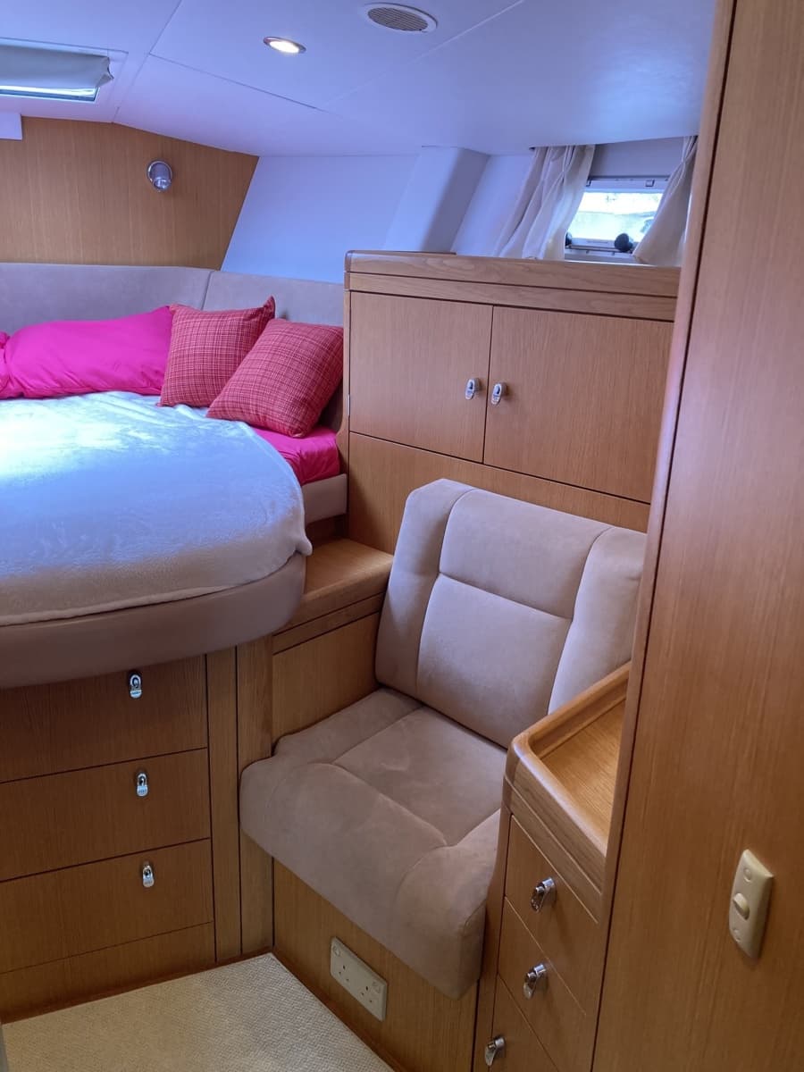 2008 Oyster 56 Deck Saloon