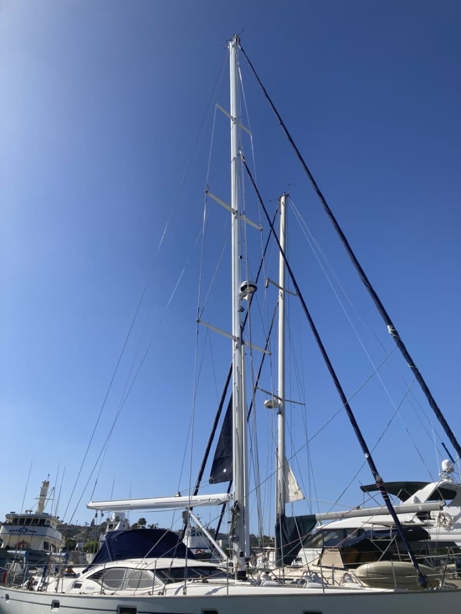 2008 Oyster 56 Deck Saloon