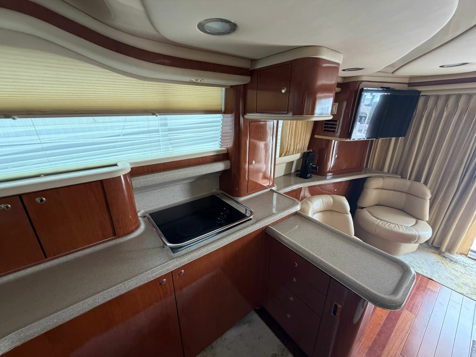 2002 Sea Ray 480 Sedan Bridge