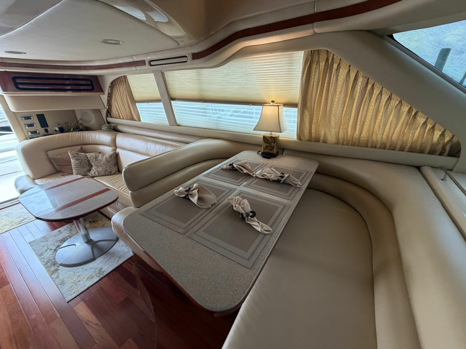 2002 Sea Ray 480 Sedan Bridge