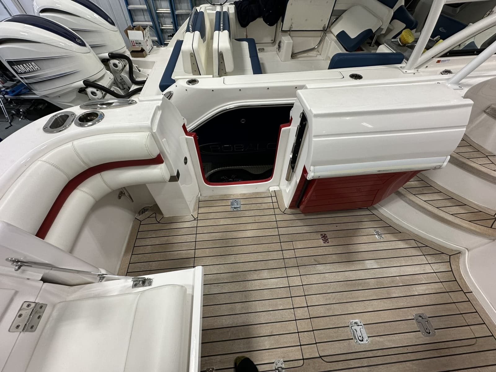 2020 Intrepid 475 Sport Yacht