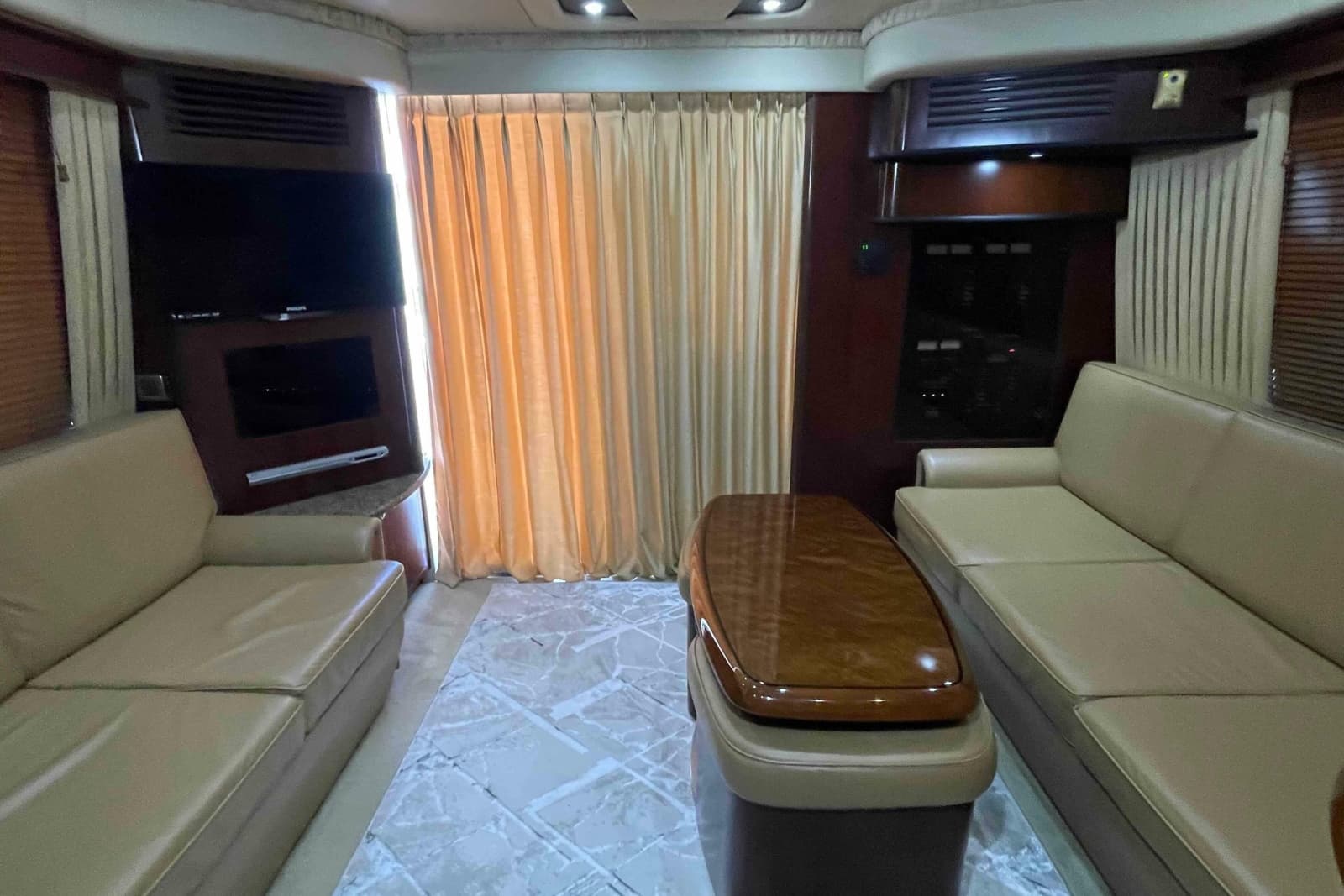 2005 Sea Ray 420 Sedan Bridge