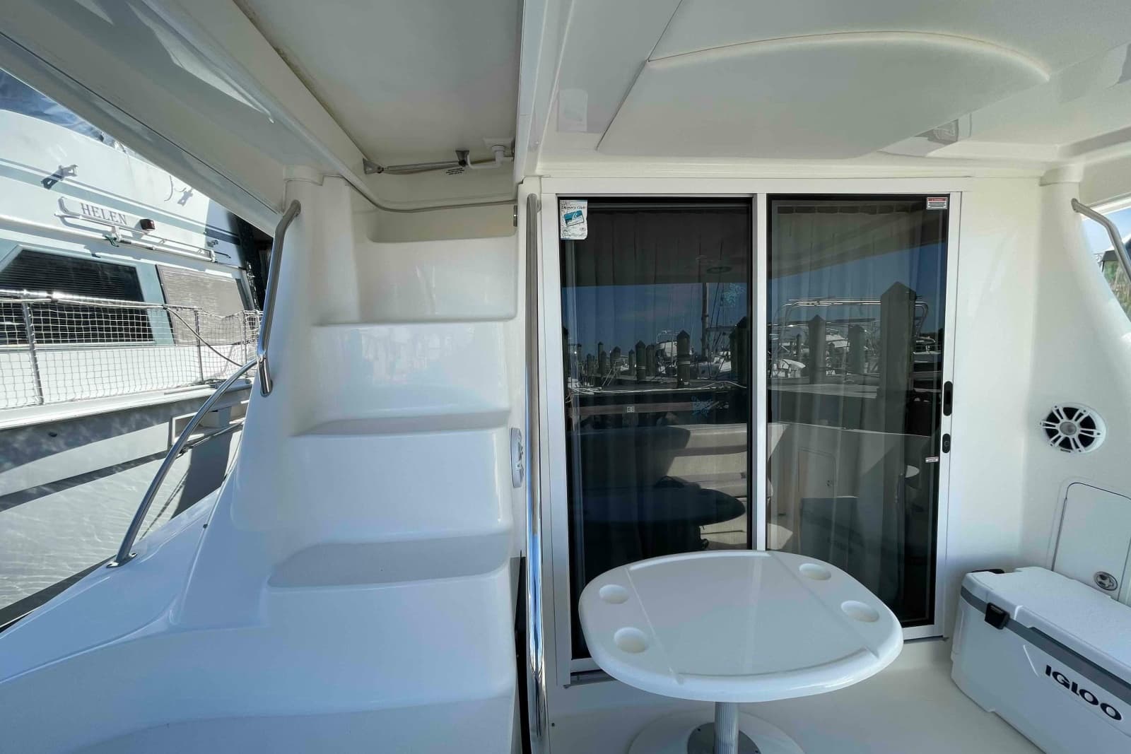 2005 Sea Ray 420 Sedan Bridge